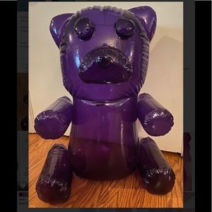 Blow up gummy bear!